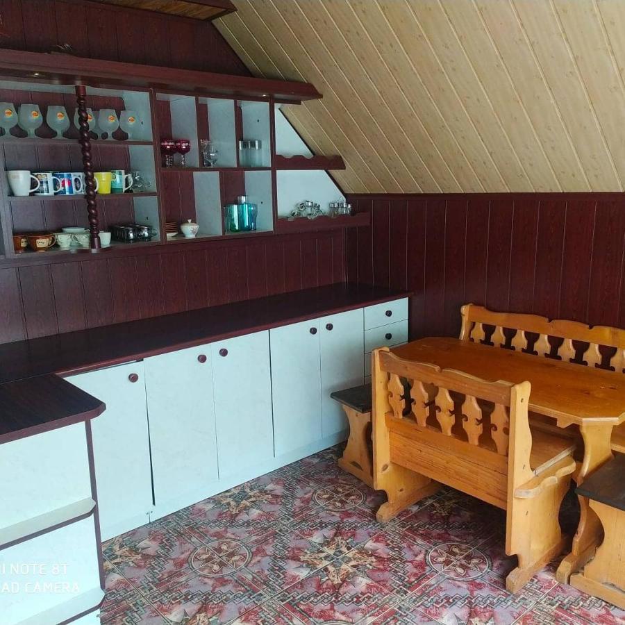 Agroturystyka Pod Kolami Myczkowce Luaran gambar