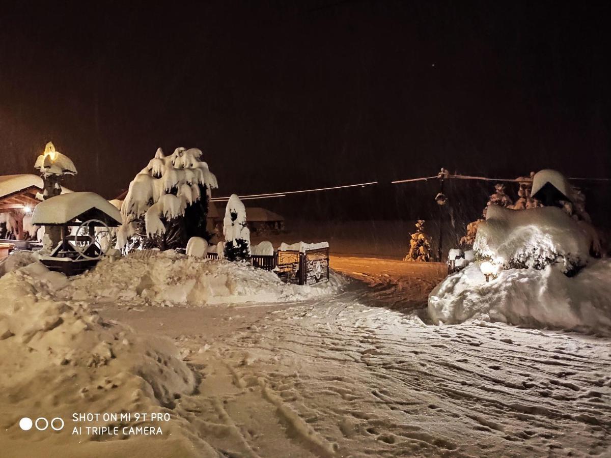 Agroturystyka Pod Kolami Myczkowce Luaran gambar