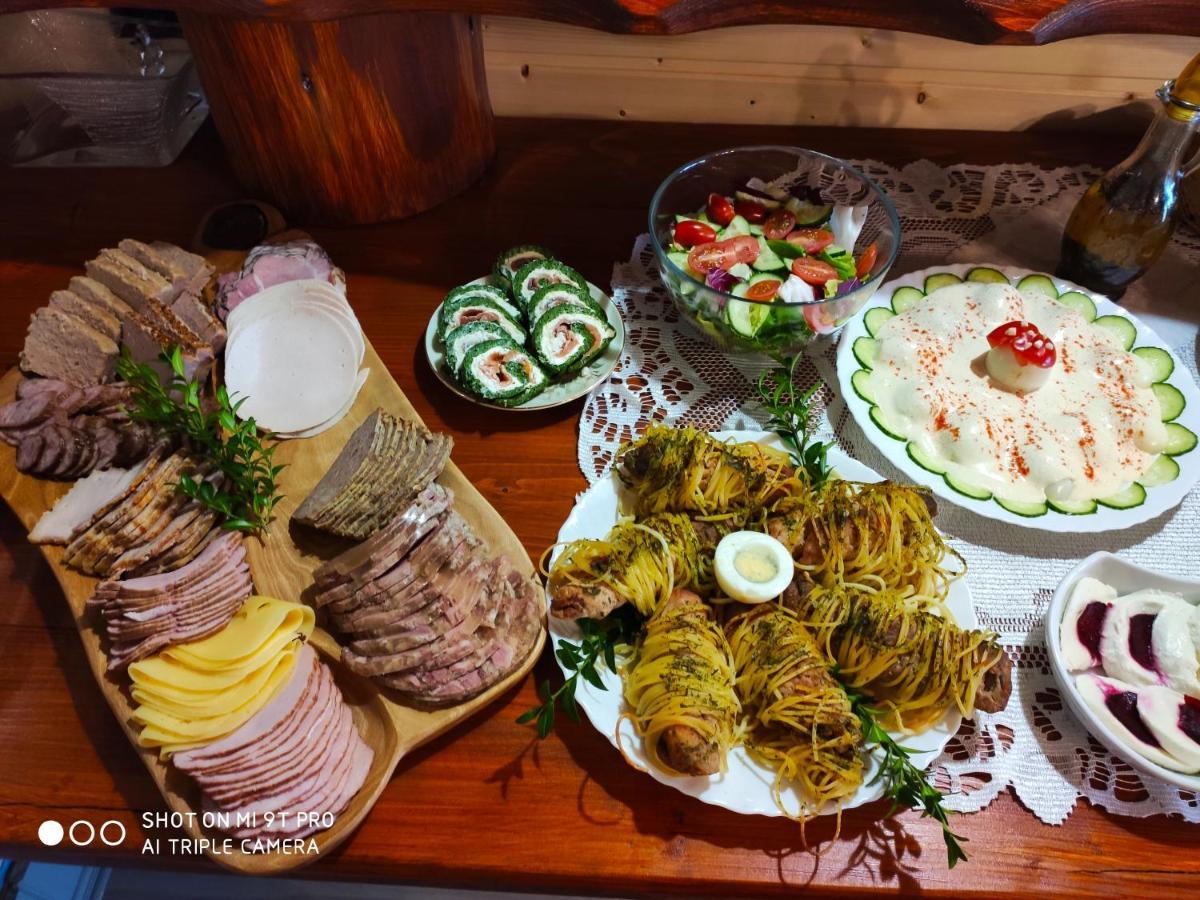 Agroturystyka Pod Kolami Myczkowce Luaran gambar