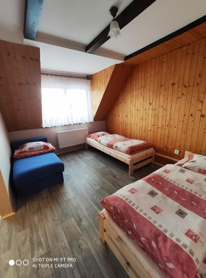 Agroturystyka Pod Kolami Myczkowce Luaran gambar
