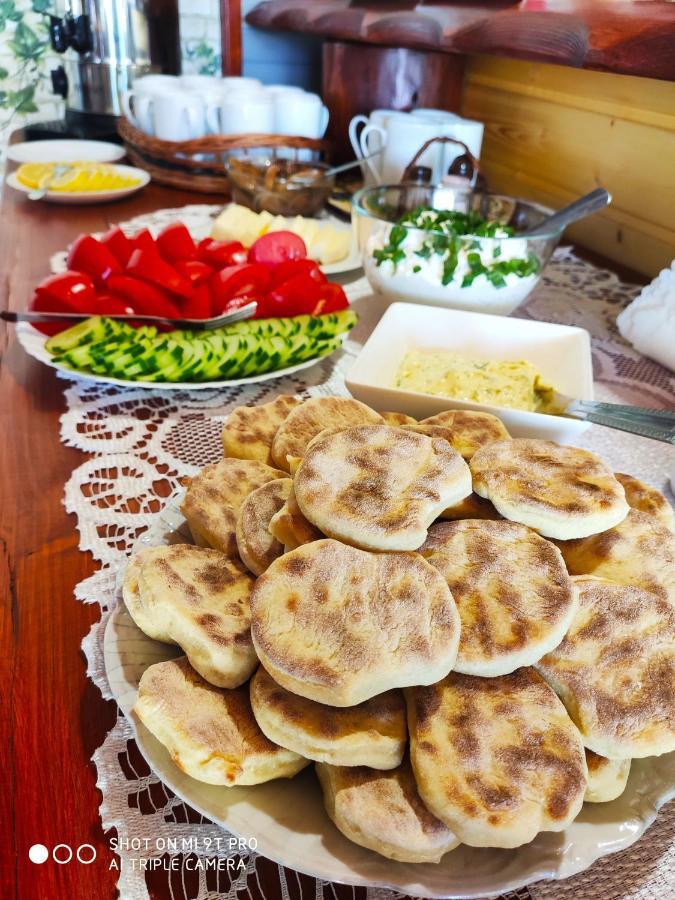 Agroturystyka Pod Kolami Myczkowce Luaran gambar